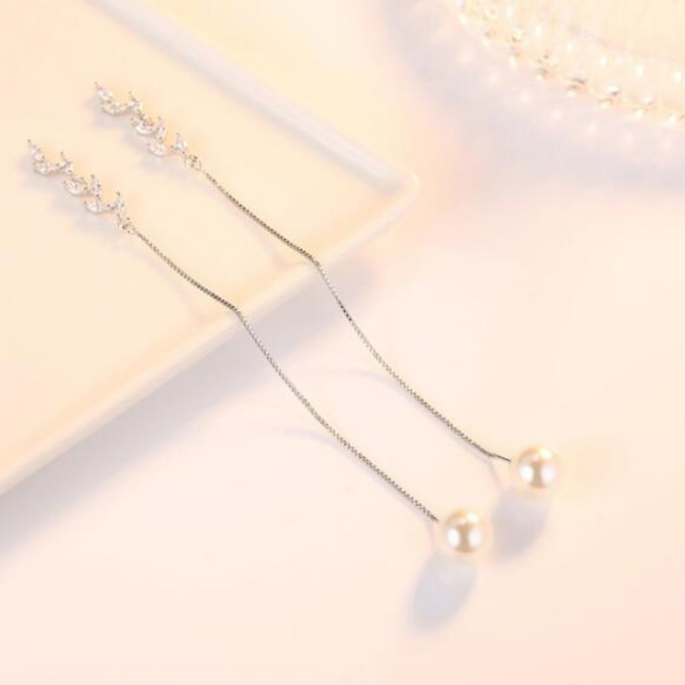NEW Sterling Silver Pearl Diamond Leaf Earrings - Picture 6 of 7